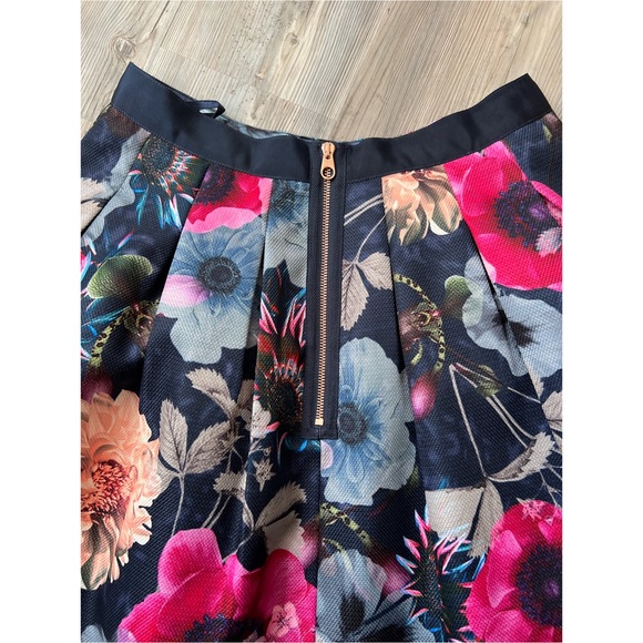 TED BAKER LONDON All Over Blue Floral Skirt - Picture 8 of 9